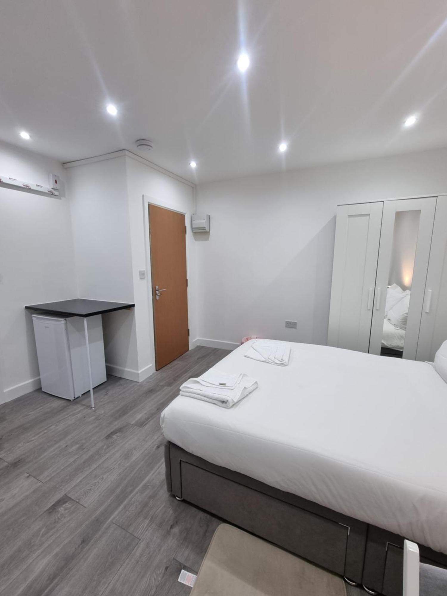 Brand New Studios In Harrow Buitenkant foto