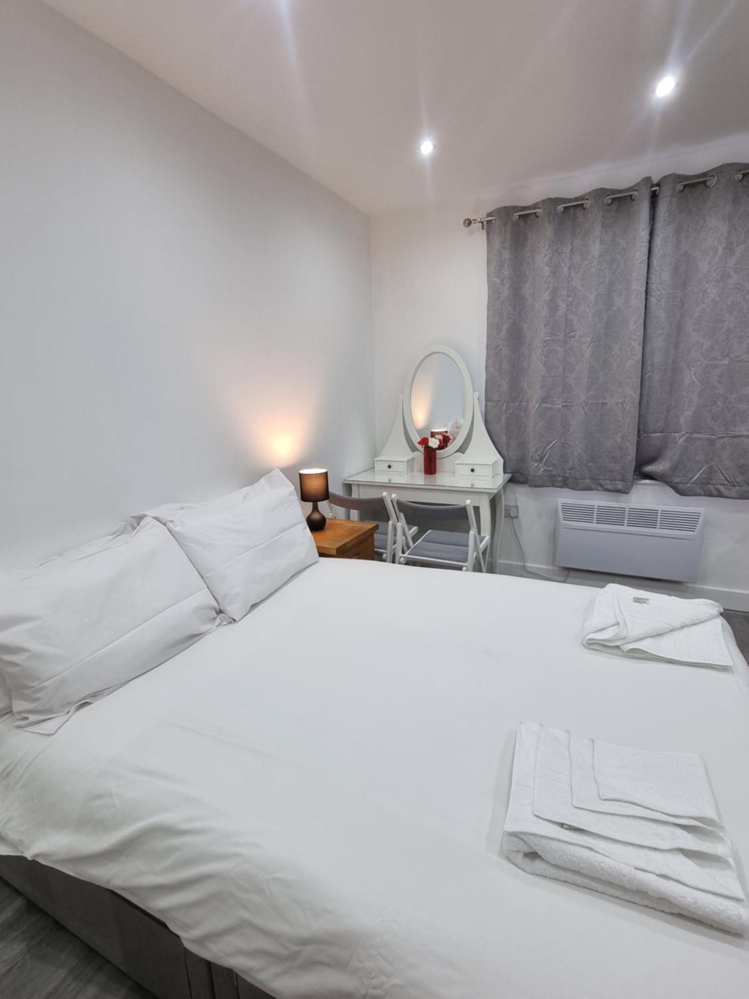 Brand New Studios In Harrow Buitenkant foto