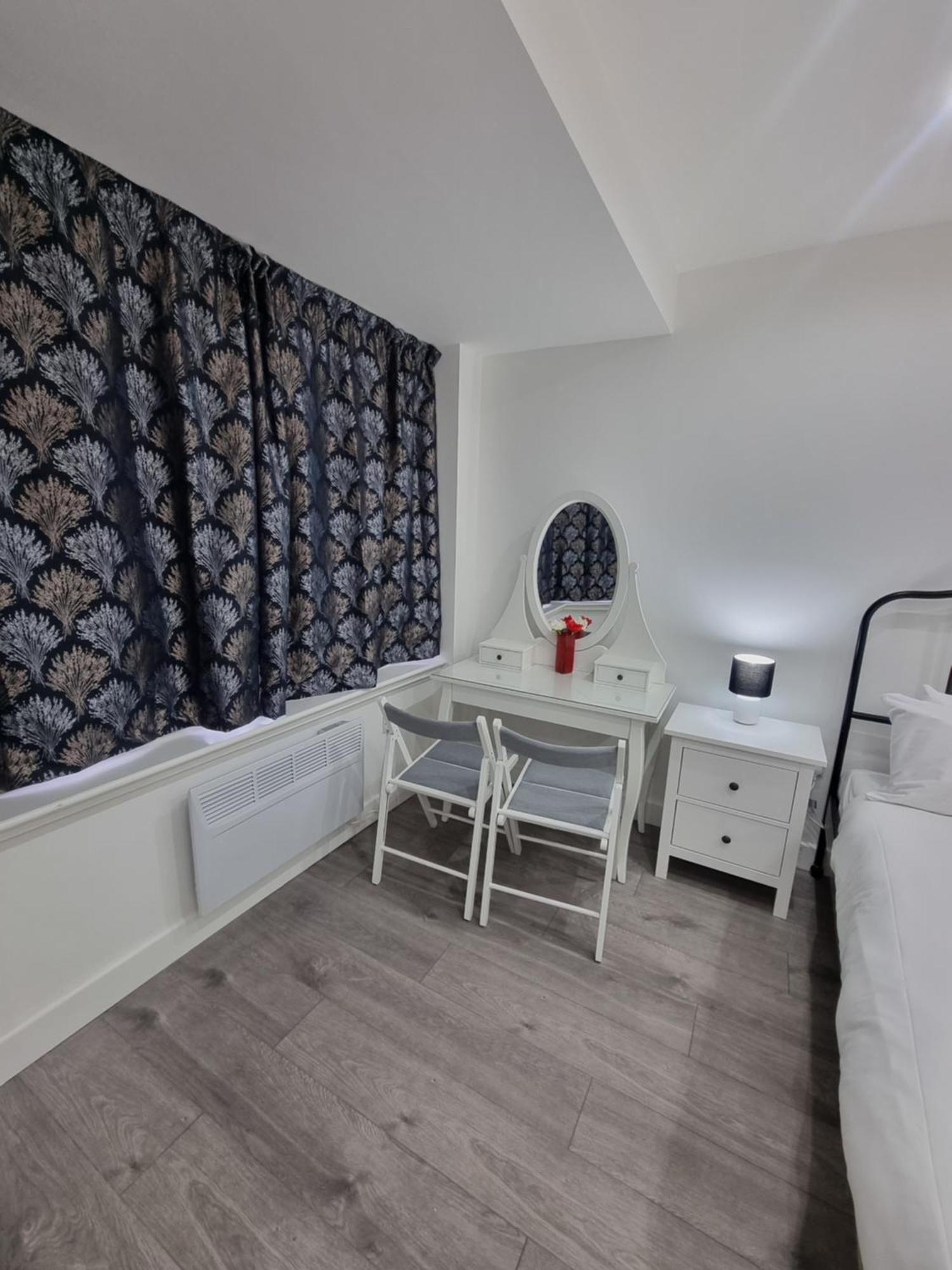 Brand New Studios In Harrow Buitenkant foto