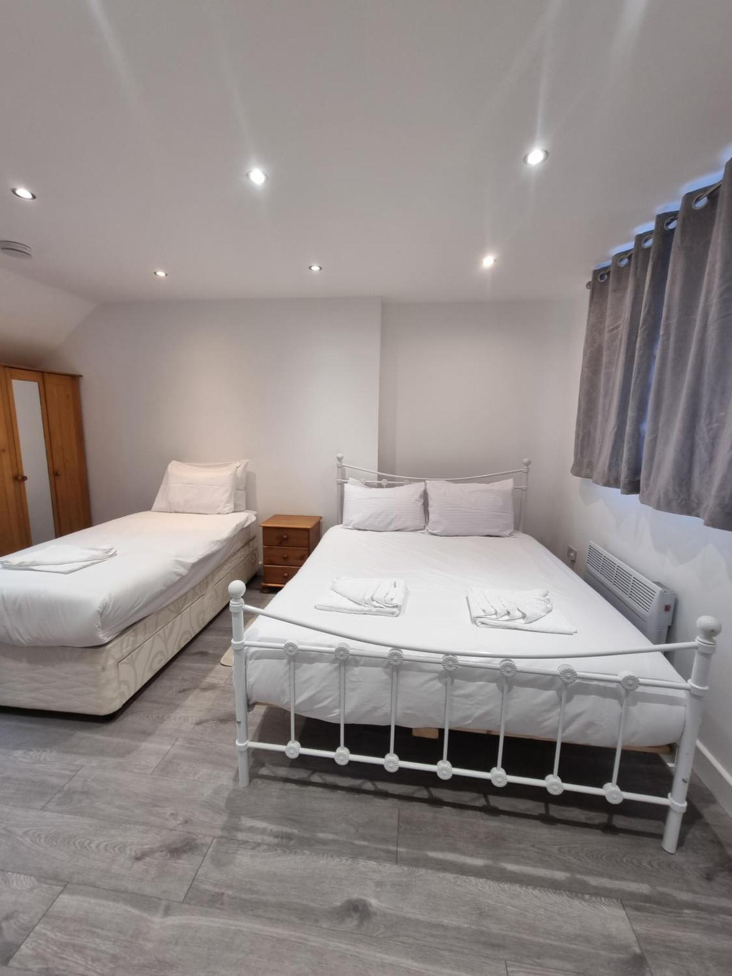 Brand New Studios In Harrow Buitenkant foto